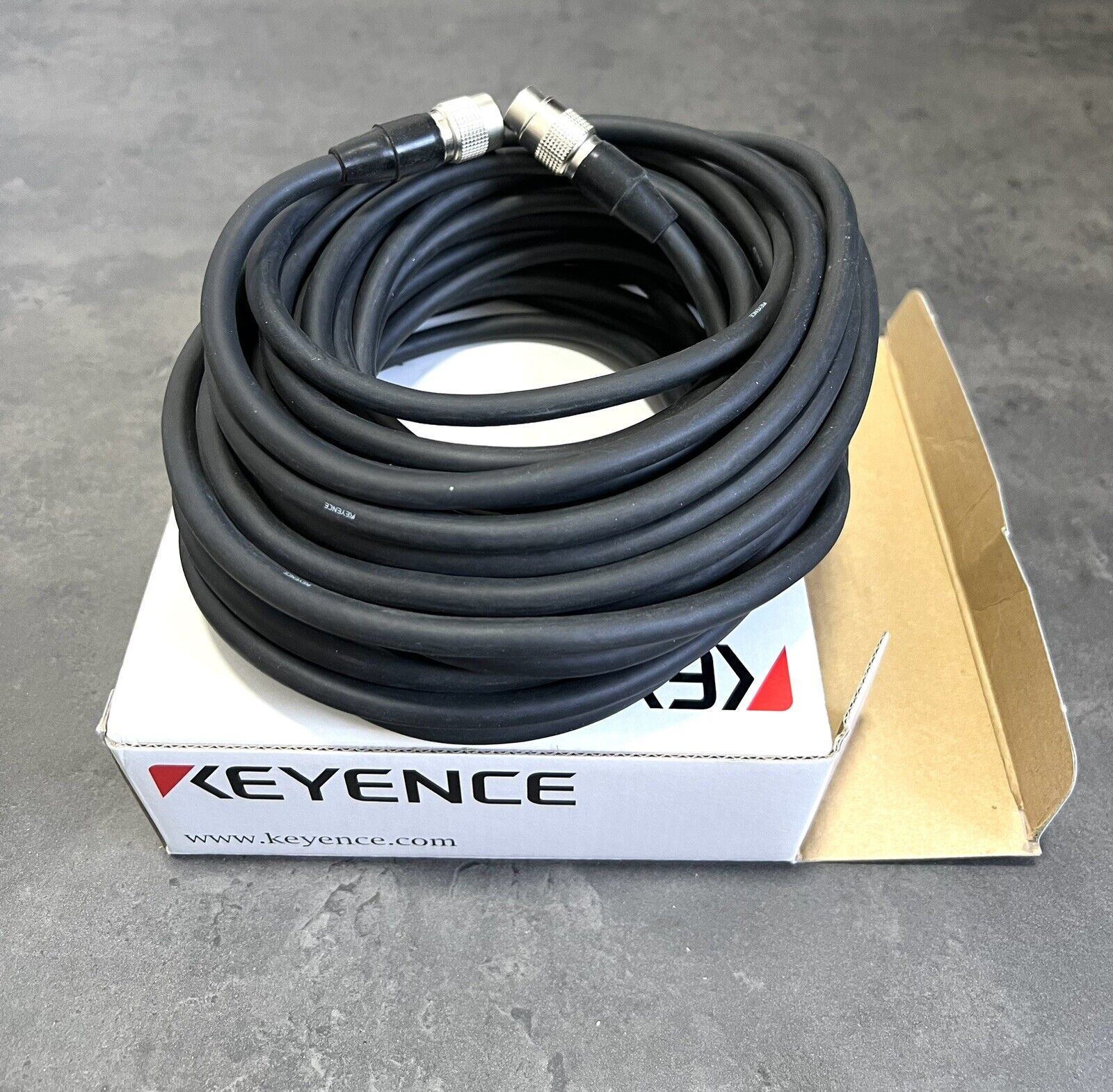 1x Keyence LK-C10 Verbindungskabel zwischen Messkopf und Steuergerät Kabel