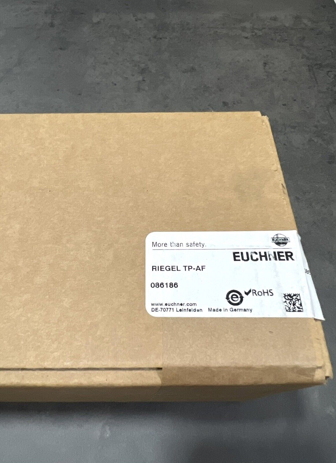 1x Euchner Riegel TP-AF 086186 für Sicherheitsschalter GP und TP